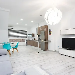 https://apartamento-carmen-malaga.1costadelsol.com
